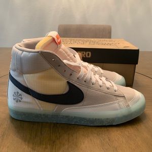 Nike Blazers Mid ‘77 Cream II/Glacier Ice/Armory Navy   Size 8.5M/10W